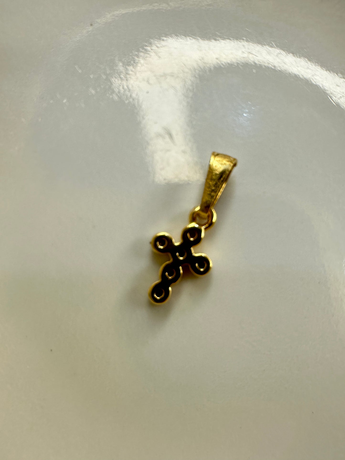 Dije Cruz Microcircones